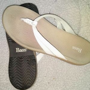 Women's Sz 8.5 white leather flip flop sandals